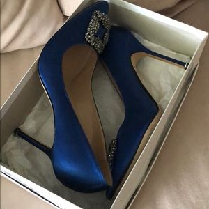 Manolo Blanhnik Size 40.5